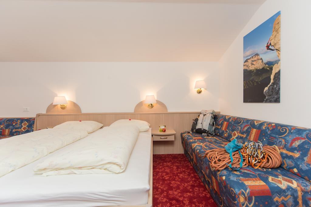 Kedul Lodge Santa Cristina Val Gardena Room photo